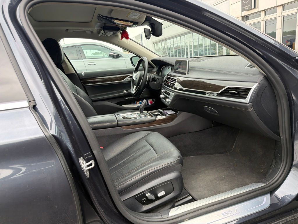 bmw 7 series 2018 WBA7E4C55JGV23809 image bmw 7 series 2018 WBA7E4C55JGV23809 image